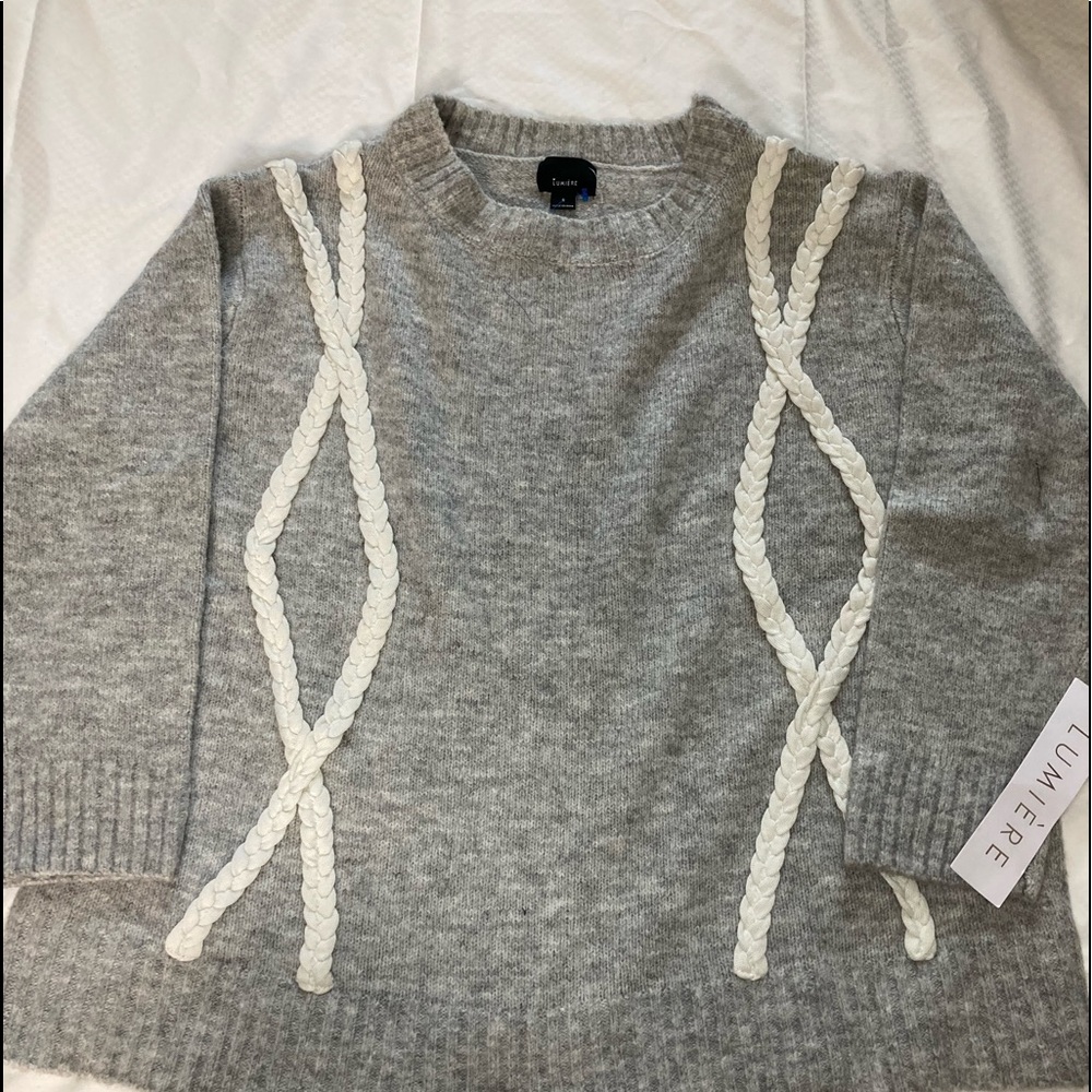 Lumière gray sweater